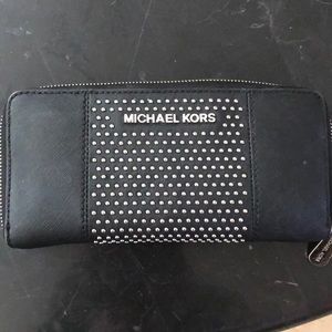 Michael Kors black leather wallet